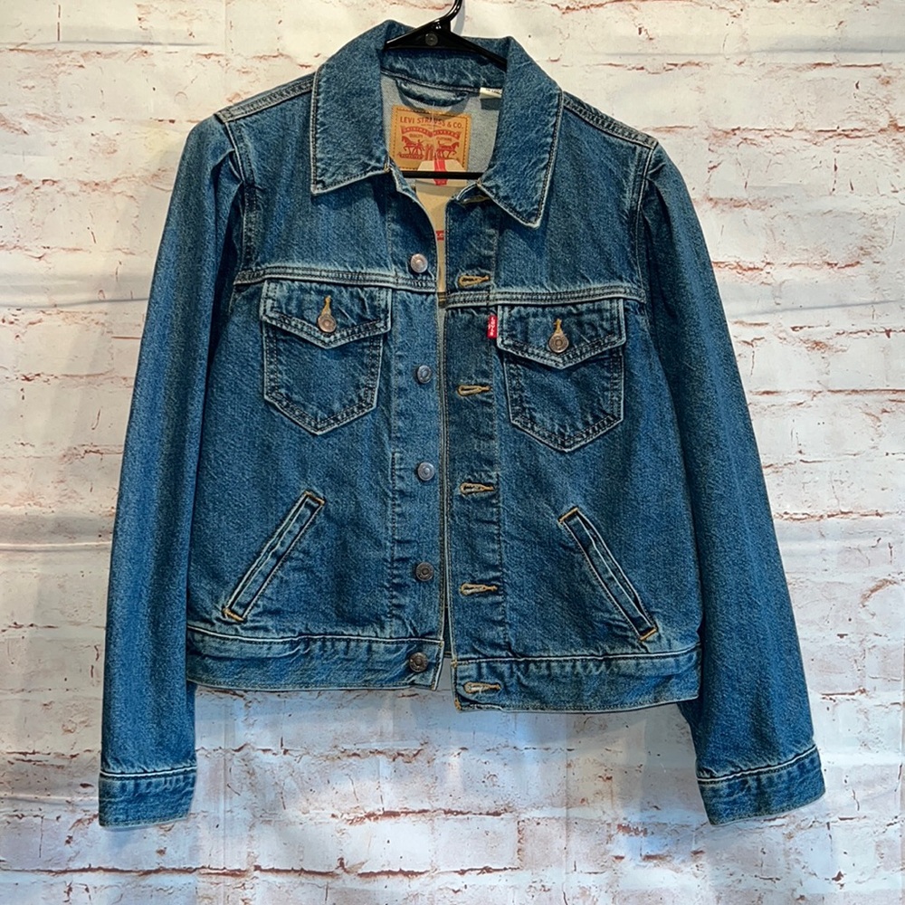 NWT Levi’s denim jean jacket classic blue pockets button front XS women’s
